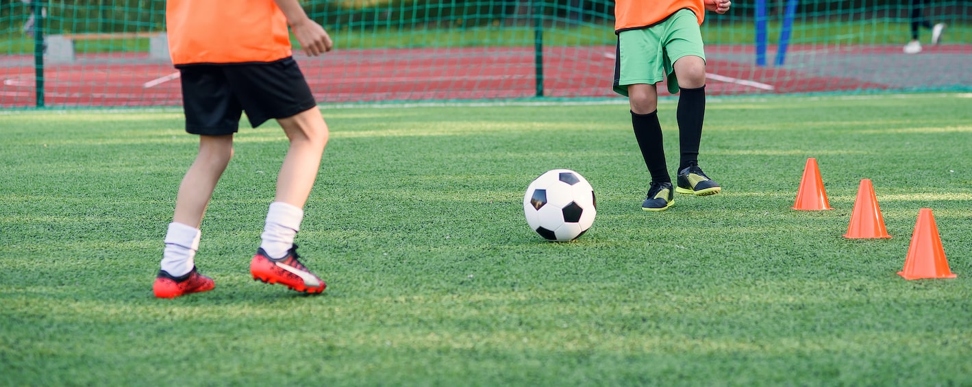 Pass quickly in this warm up before moving ensuring good ball control