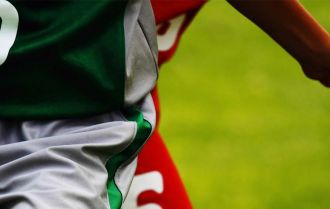 Small sided game for switching play