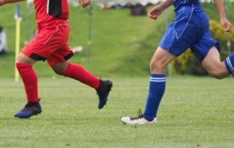 Fast breaks from defence to attack gets player to react to transition