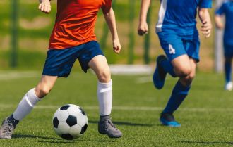 Kids counter attack soccer