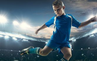 Learn to play in the style of Ronaldo