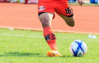 Crossing into the penalty area