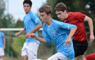 Players transition into attacking movements