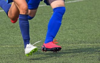 Combine or go 1v1 to create goal scoring opportunities