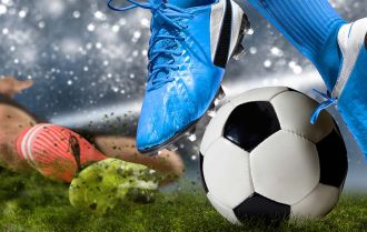 Going 1v1 to keep possession