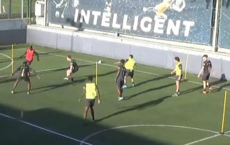 Barcelona academy players one-two passing