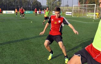 Players keep possession or lose it for the counter attack