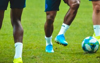 Attack from the wings whilst training tactical awareness