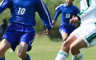 Players counter attack 3v2