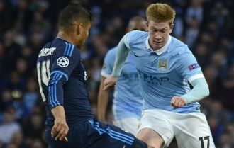 Players moving to get into goal scoring positions